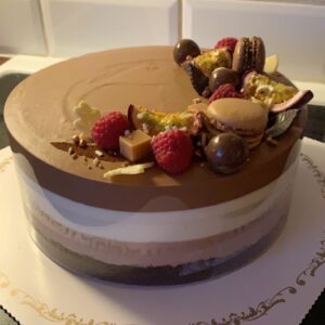 Trippel sjokolademousse kake